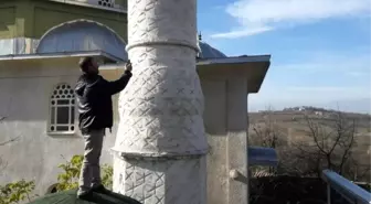 'Alo' Demek İçin Minareye Çıkıyorlar