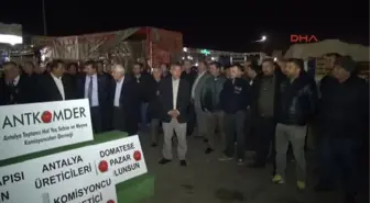 Antalyalı Çiftçi Domatesin Cenaze Namazını Kıldı