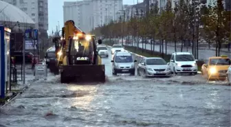 Çorlu'da Caddeler Göle Döndü