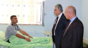 Hakkari Valisi Toprak, Yaralı Askerleri Ziyaret Etti