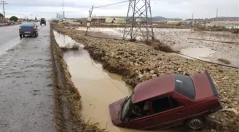 Ayvalık'ta Yaşanan Sel Faciasının Büyüklüğü Gündüz Ortaya Çıktı