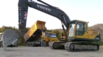 Büyükşehir Belediyesi ile Sendika Arasında Anlaşmazlığa Neden Olan Arsaya İş Makineleri Girdi