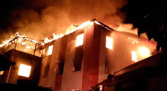 Adana'da Özel Öğrenci Yurdundaki Yangın