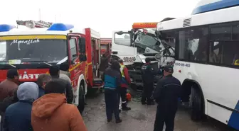 Ankara'da Trafik Kazası: 11 Yaralı