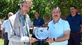 Adilcevaz Belediye Başkanı Gürsoy'a Plaket