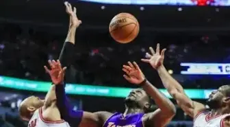 Lakers, Bulls'u Deplasmanda Geçti