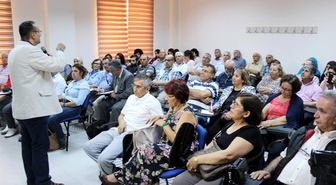 Antalya 'Yaşlı Üniversitesi'nde Dersler Başladı
