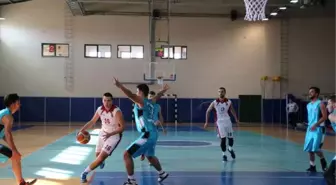 Basketbolda Nişantaşı Üniversitesi Recep Tayyip Erdoğan Üniversitesi ile Karşılaştı