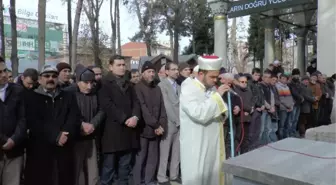 Gebze'de Halep ve Adana'da Ölenler İçin Gıyabi Cenaze Namazı Kılındı