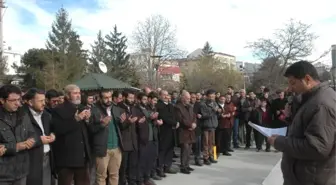 Halep'te Hayatını Kaybedenler İçin Gıyabi Cenaze Namazı