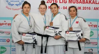 Judoda Üç Altın İstanbul'a