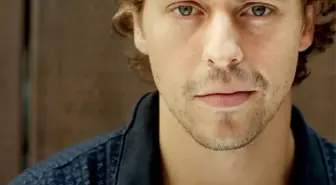 Metin Akdülger Kimdir? Sultan Murat'ı Oynayan Metin Akdülger Kaç Yaşında?