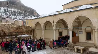 Sakarya Ortaokulundan Anlamlı Davranış