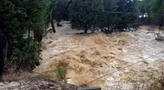 Çanakkale'de Şehitlik Yolu Onarım Nedeniyle Trafiğe Kapandı