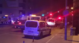 Otomobil Polis Aracına Çarptı: 5 Yaralı - Izmir