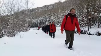 Gümüşhaneli Dağcılar Kar Altında Yürüdü