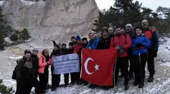 Afdos Üyeleri Ornaş Kayalıkları'na Yürüdü