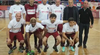 Trabzonspor'un Efsane Futbolcuları Salona İndi