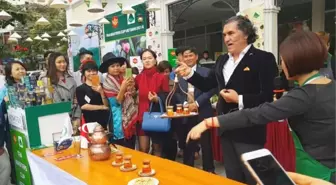 Vietnam'da Çay Tepsisi Salladı