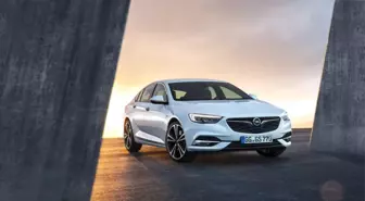 Yeni Opel Insignia Grand Sport Karşınızda