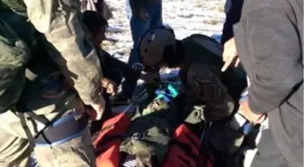Ağaçtan Düşerek Ağır Yaralanan Şahıs Askeri Helikopterle Hastaneye Kaldırıldı