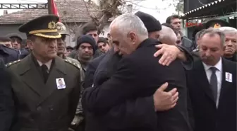 Akhisar'da Şehit Polisi, Binler Uğurladı