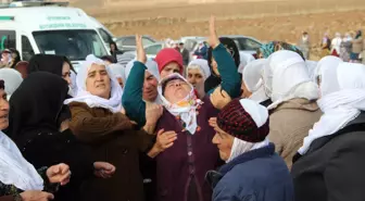 Diyarbakırlı Velat'ın Akrabaları PKK'ya Bela Okudu: Bizi Savunmasınlar