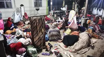 Endonezya'da 45 Bin Depremzede Yardım Bekliyor