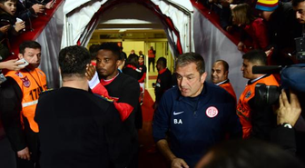 Eto'o Çevik Kuvvet Müdürü'ne Sarılıp Öptü (Maçtan Notlar)