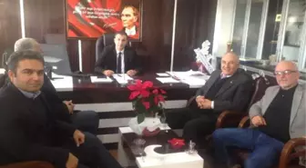 Gömeçli Müdüre Ziyaretçi Akını