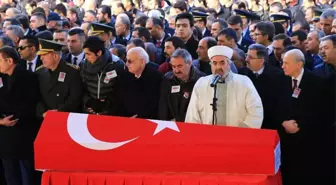 Göreve 3 Ay Önce Başlayan Polis Memuru Zengin, Son Yolculuğuna Uğurlandı (1)