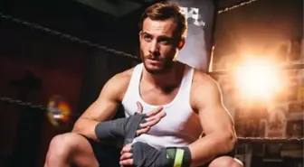 ''Yaşamayanlar'' Dizisinin Başrolü Kerem Bursin Kimdir?