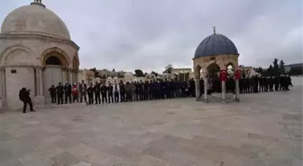 Şehitler İçin Mescid-i Aksa'da Gıyabi Cenaze Namazı Kılındı
