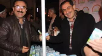 Tarım İl Müdürlüğü Camide Vatandaşlara Süt Dağıttı