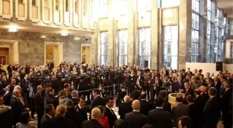 Çekya, TBMM'ye Avizeleri Teslim Etti