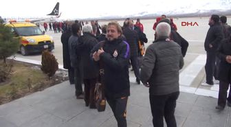 Galatasaray'a Erzincan'da Meşaleli Karşılama