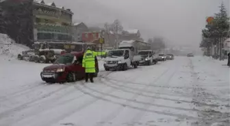 Sertavul Geçidi'nde Yoğun Kar Yağışı