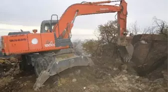 Başkan Şirin Evi Yanan Aileyi Yalnız Bırakmadı