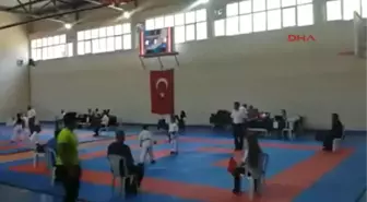 Minik Karateciden Madalyalı Uğurlama