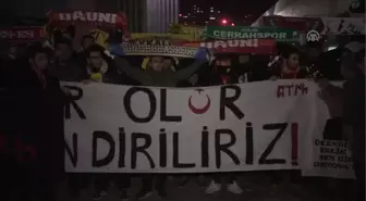 Taraftar Grupları, Istanbul'daki Terör Saldırısına Protesto Için Yürüyüş Düzenledi - Izmir