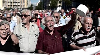 Yunanistan'da Emeklilerden Protesto