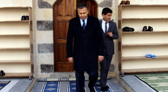 Ayşe Bacı Caminde İlk Cuma Namazı
