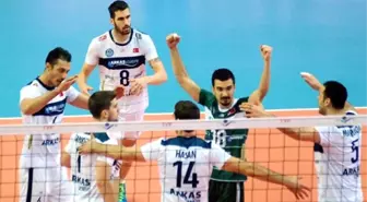 Voleybol: Efeler Ligi