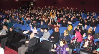 İşitime Engelliler Sessiz Sinema İzledi