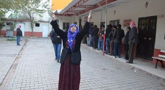 Kamp Dışındaki Suriyelilere 100 TL Yardım