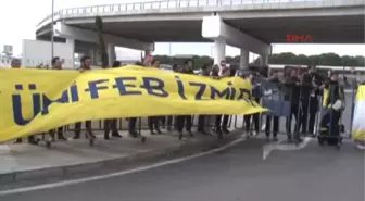 Fenerbahçe'ye Izmir'de Coşkulu Karşılama