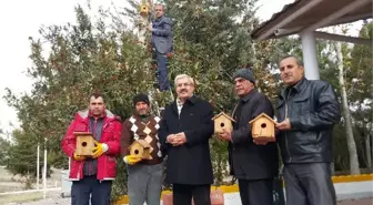 Kahta'da, Kuşlar Donmaktan Kurtarılıyor