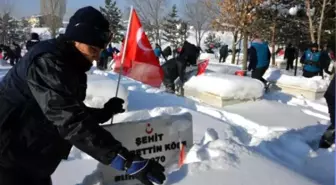 İzcilerden Şehitlik Ziyareti