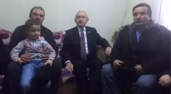 Kılıçdaroğlu, Afyonkarahisar'da Şehit Ailesini Ziyaret Etti