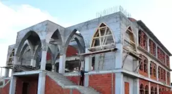 Öğrenciler Harçlıklarını Cami İnşaatına Bağışladı